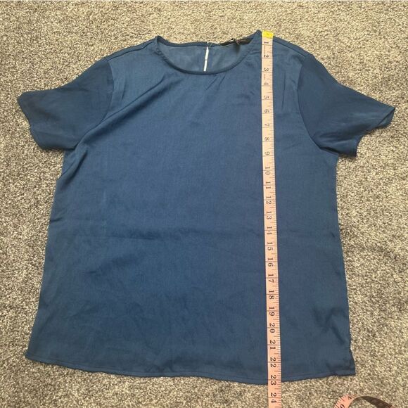 Banana Republic Short Sleeve Essential Blouse - Picture 11 of 11